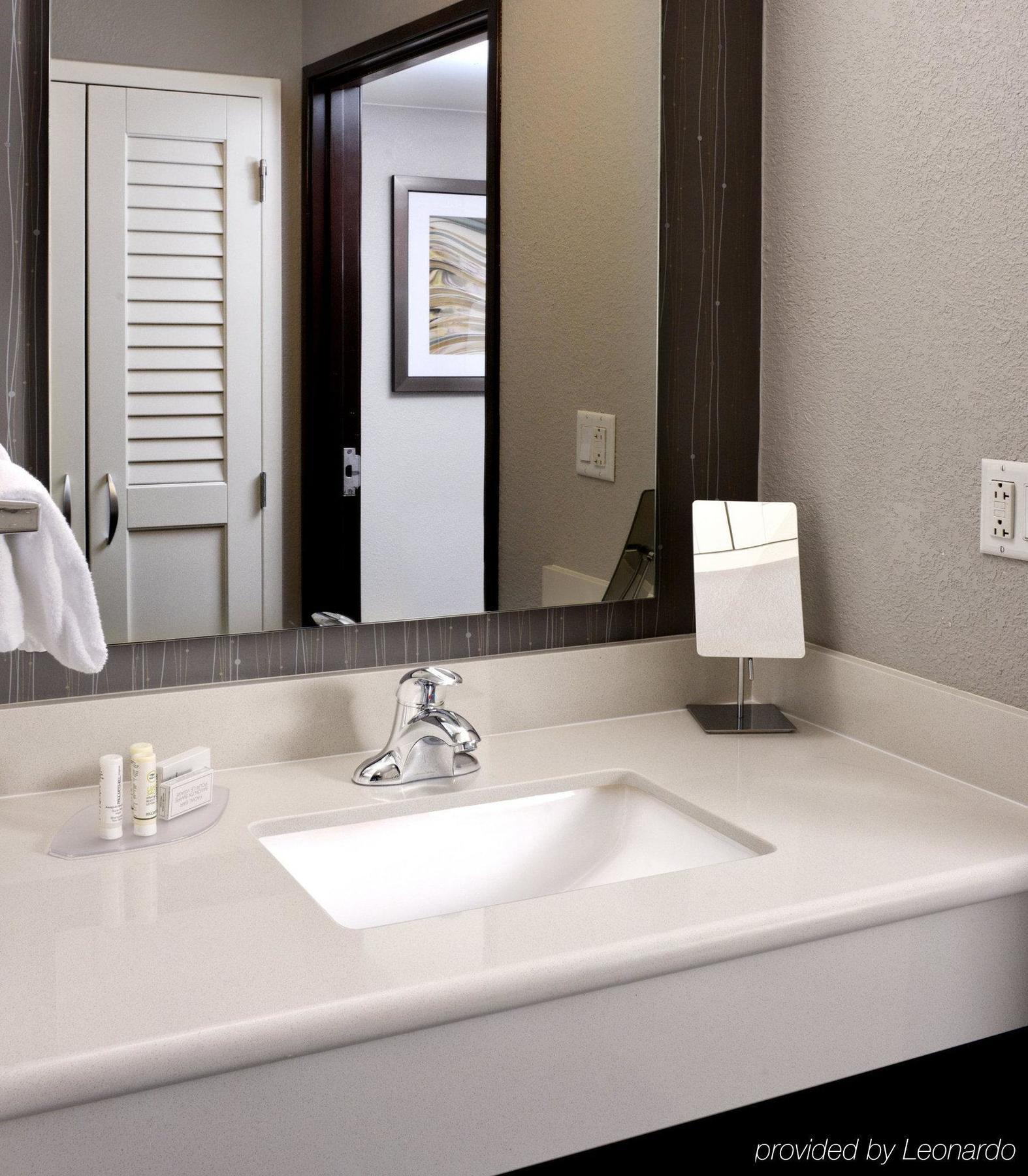 Courtyard By Marriott Houston Northwest Otel Dış mekan fotoğraf